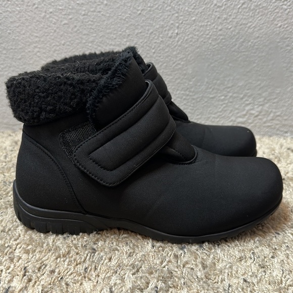 Propét Delaney Strap Black Leather Ankle Boots 9.5 W (D) - Picture 4 of 13